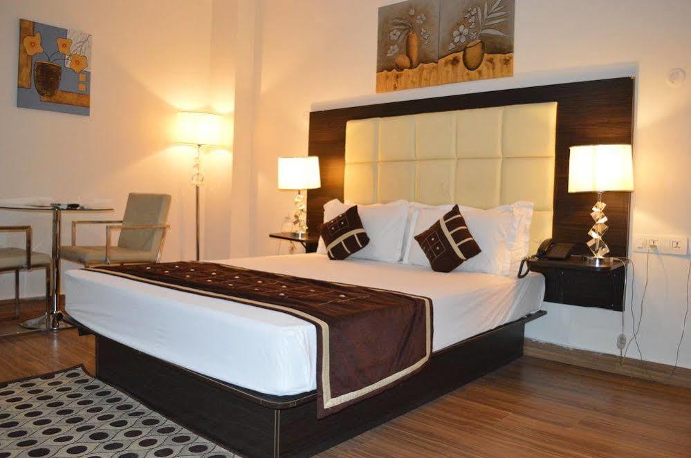 Ksr Park Hotel Hyderabad Ngoại thất bức ảnh
